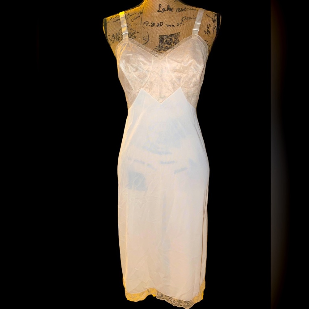 Vintage Vanity Fair Ivory Nightgown Slip, S 32